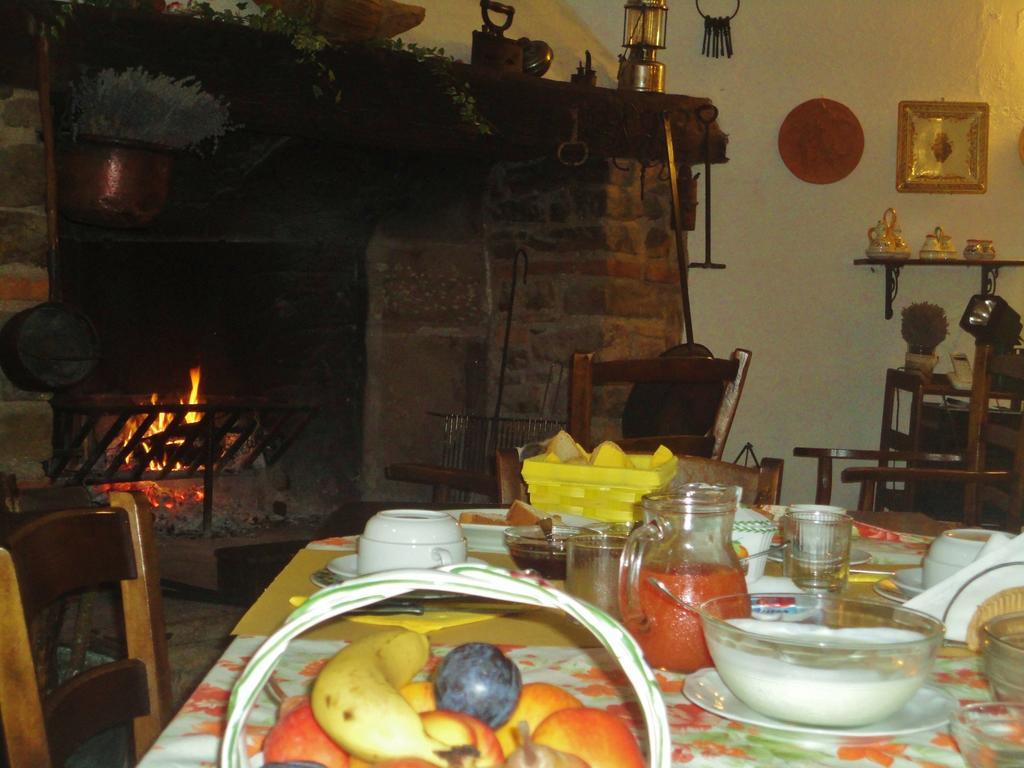 Agriturismo Monterosello Читта-ди-Кастелло Экстерьер фото