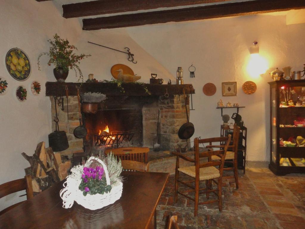 Agriturismo Monterosello Читта-ди-Кастелло Экстерьер фото